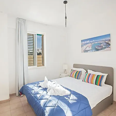 Villa Ayia Triada, Beautiful 5bdr With Pool, Close To Beaches And Amenities Paralimni