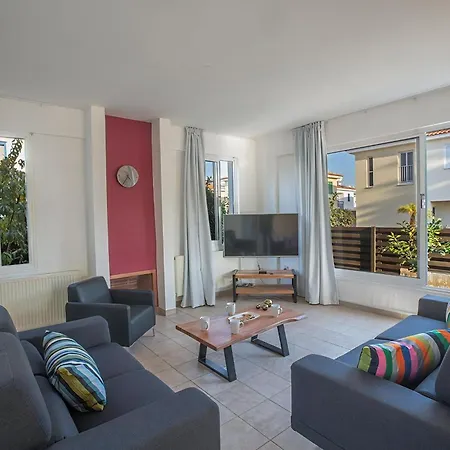 Ayia Triada, Beautiful 5bdr With Pool, Close To Beaches And Amenities * Paralimni