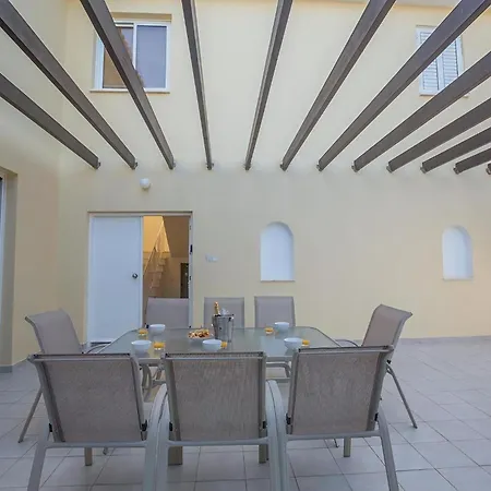 Ayia Triada, Beautiful 5bdr With Pool, Close To Beaches And Amenities