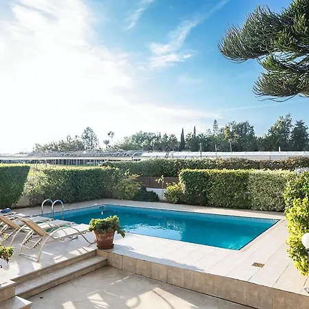 Ayia Triada, Beautiful 5bdr With Pool, Close To Beaches And Amenities * Paralimni