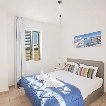 Ayia Triada, Beautiful 5bdr With Pool, Close To Beaches Paralimni