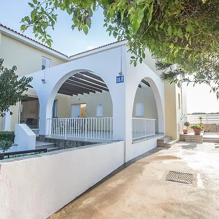 Ayia Triada, Beautiful 5bdr With Pool, Close To Beaches Villa