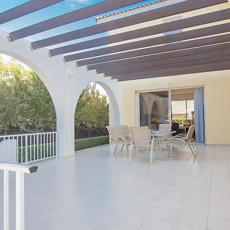 Ayia Triada, Beautiful 5bdr With Pool, Close To Beaches * Paralimni