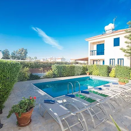 Ayia Triada, Beautiful 5bdr With Pool, Close To Beaches Villa Paralimni