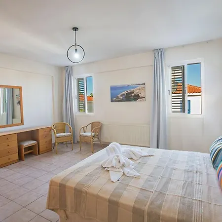 Villa Ayia Triada, Beautiful 5bdr With Pool, Close To Beaches